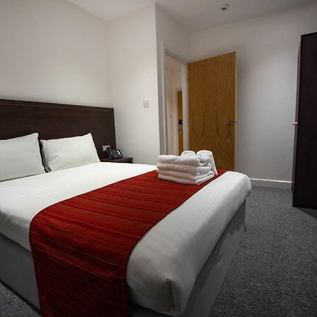 Somerville Apartments London Heathrow Hillingdon Eksteriør billede