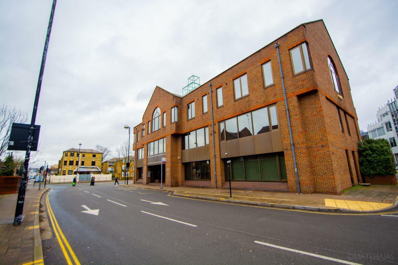 Somerville Apartments London Heathrow Hillingdon Eksteriør billede
